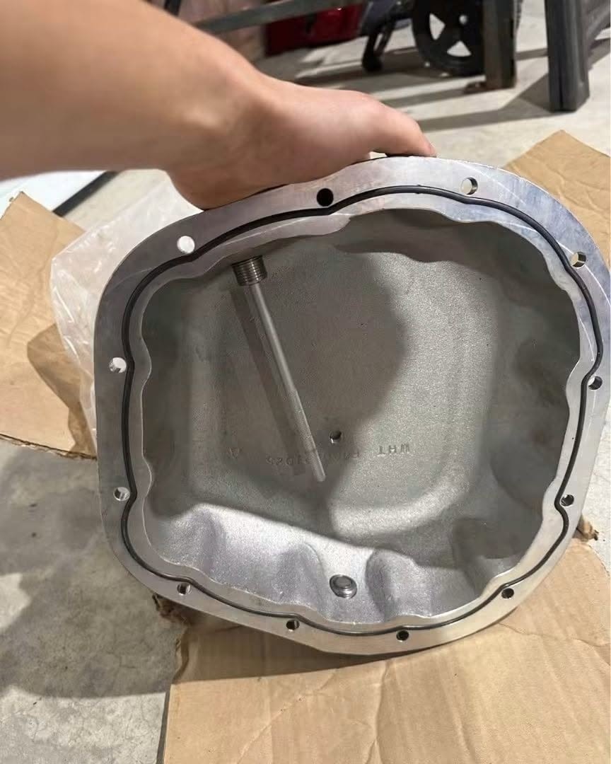 Mag-Hytec 12-10.25 & 10.5 Differential Cover - Image 5